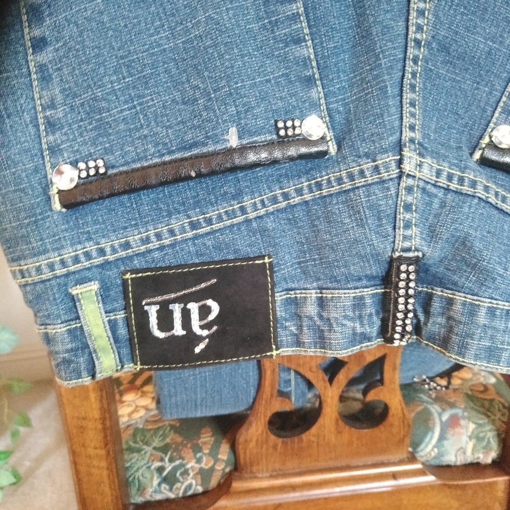 Jeans - Picture 5 of 6